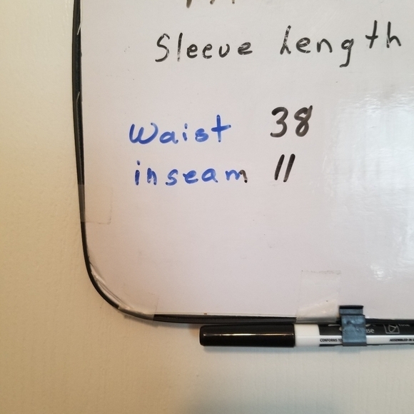 New Mossimo womens 14 Fits 3 stretch Black Shorts 11 In Inseam NWT - Picture 6 of 6